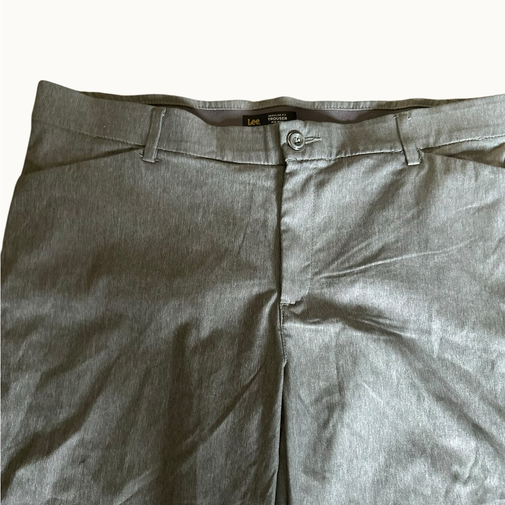 Lee Women’s Regular Fit Mid-Rise Trouser Pants – Gray – Size 16 – New With Tags - Picture 7 of 11